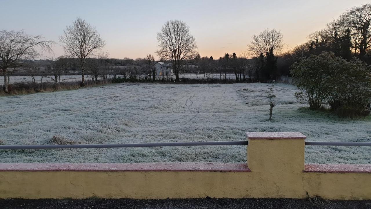 Sunnyside Bed & Breakfast Strokestown Ngoại thất bức ảnh